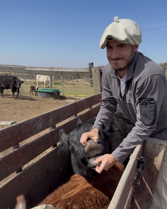 Juan Bautista con hacienda en el corral